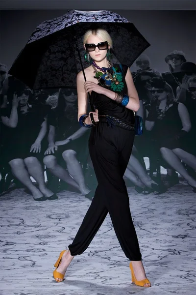 Look 27